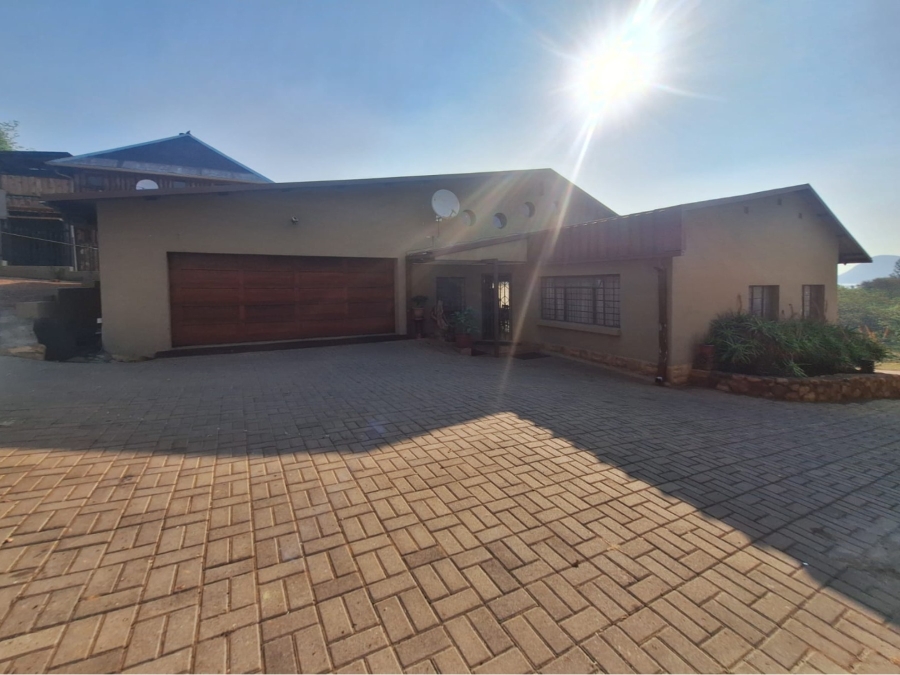 6 Bedroom Property for Sale in Meerhof North West